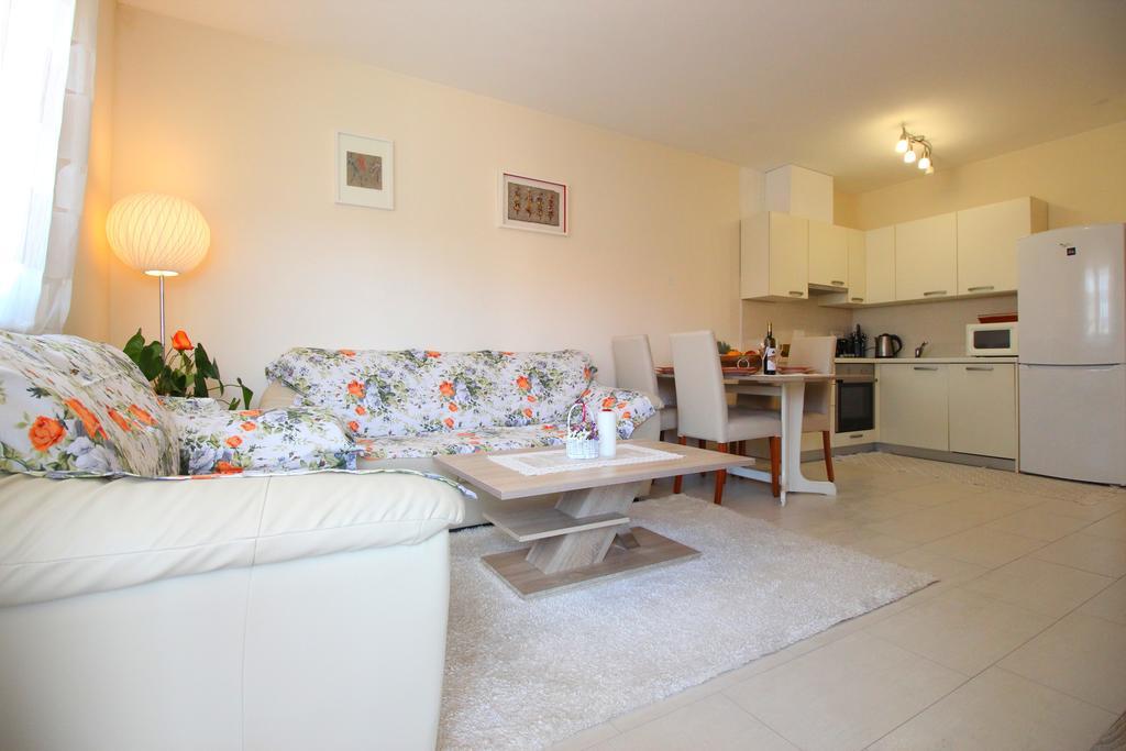 Apartment Brigite Ровинь Экстерьер фото